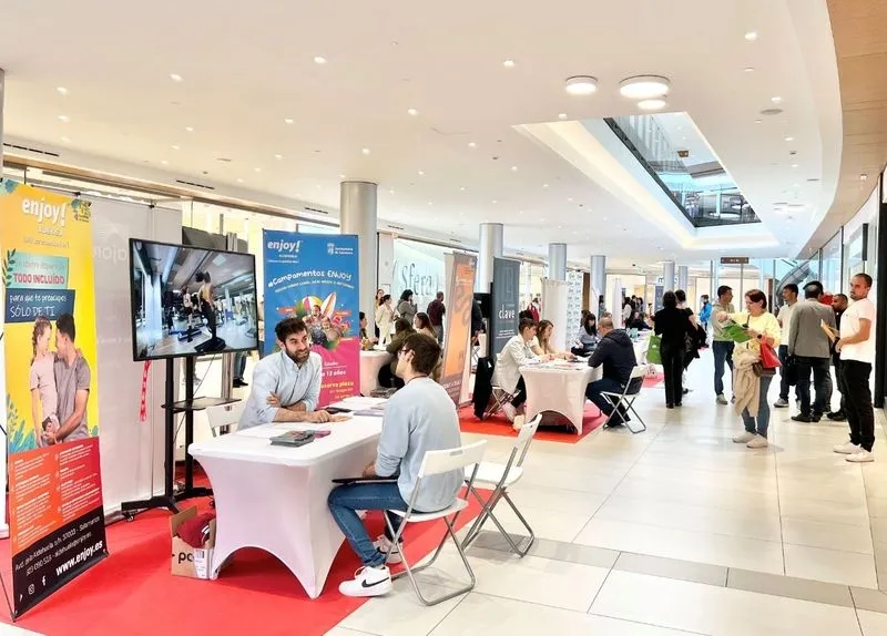 Imágenes de la primera edición de la Feria del Empleo