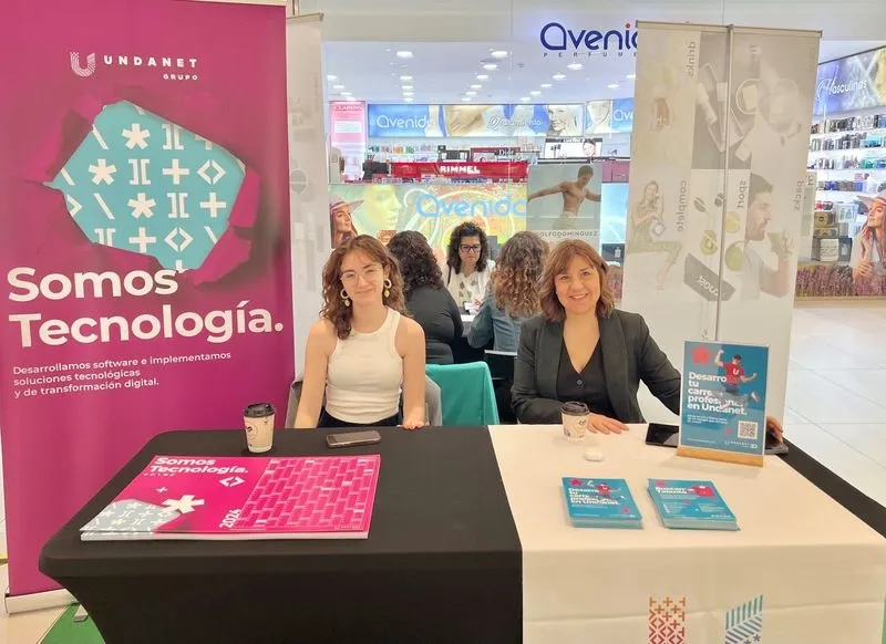II Feria de empleo 'El talento tiene un plan' en el Centro Comercial El Tormes. Foto: CCET