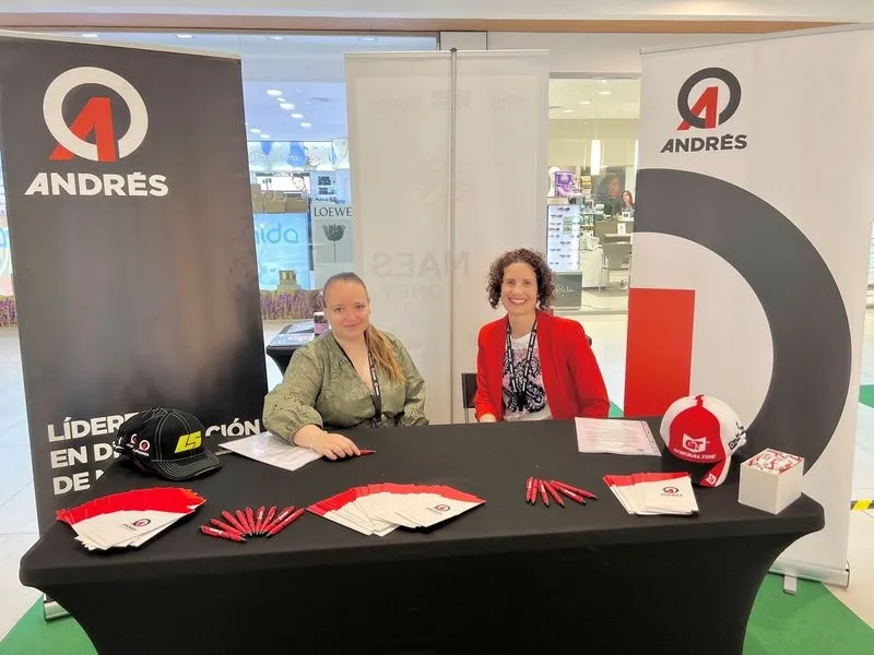 II Feria de empleo 'El talento tiene un plan' en el Centro Comercial El Tormes. Foto: CCET