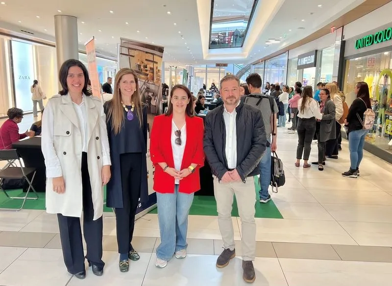 II Feria de empleo 'El talento tiene un plan' en el Centro Comercial El Tormes. Foto: CCET