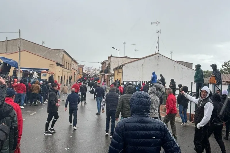 Foto 4 - Cantalapiedra se llena de aficionados para vivir el II Toro de la Misericordia