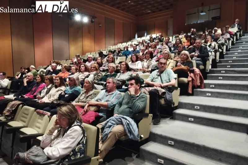 Miguel Sosa ofrecía una charla en el teatro del CDS