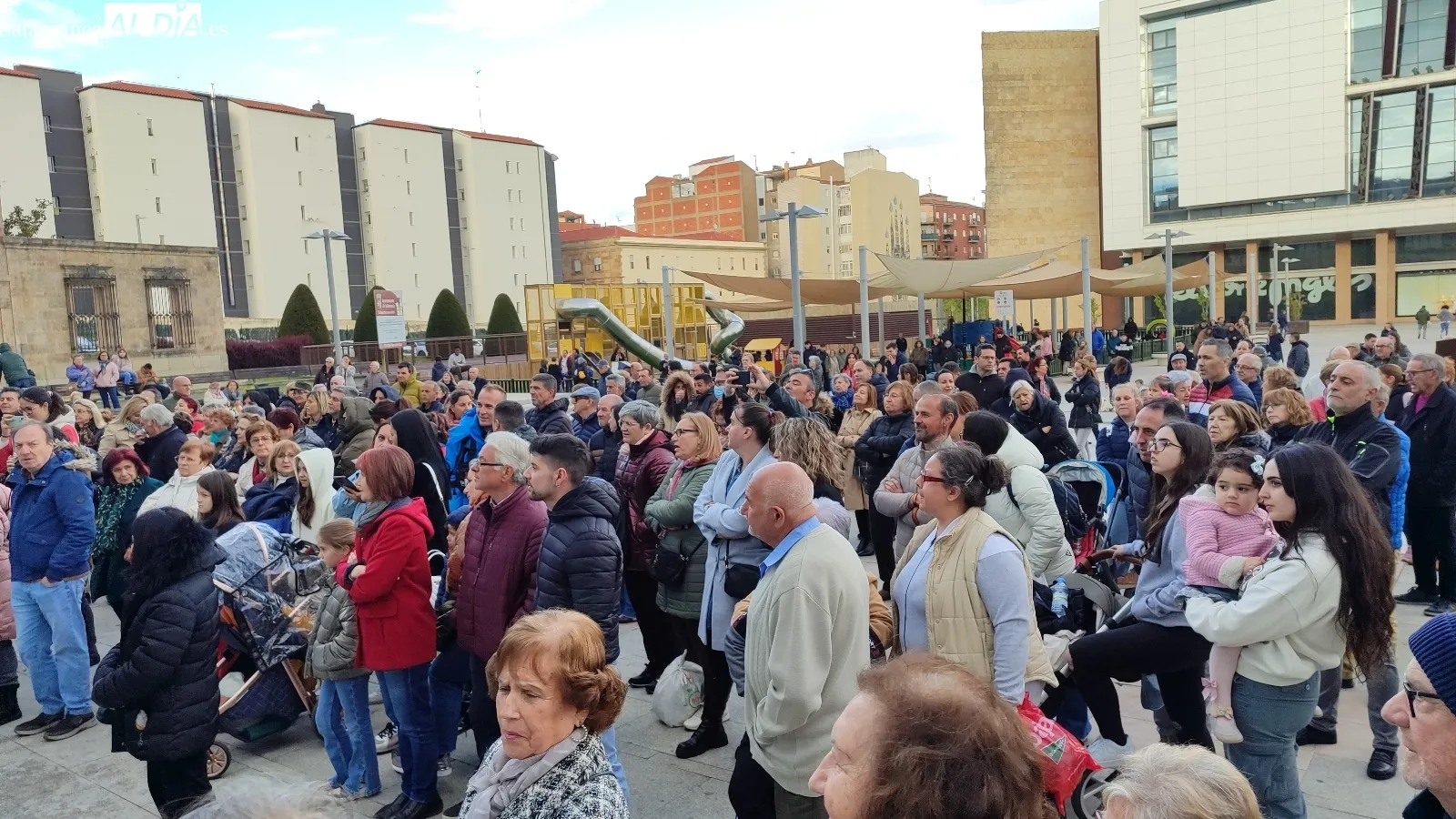 Actuación de la Casa de Andalucía. Fotos: Raúl González Riego.