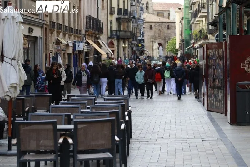 Ambiente en el centro de Salamanca el domingo. Fotos: Raúl González Riego.