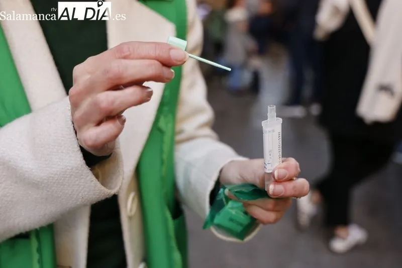 Campaña Contra el Cáncer de Colón en la Plaza Mayor. Fotos: David Sañudo.