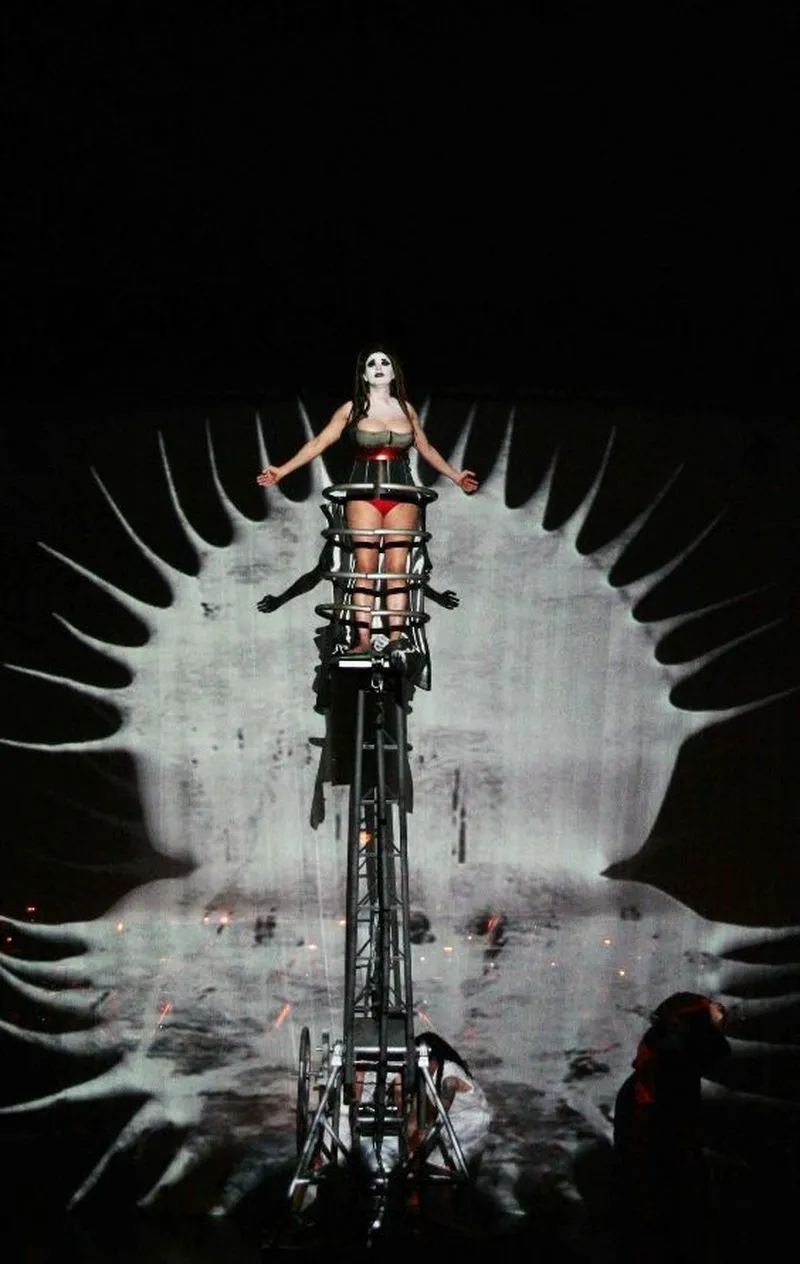 Espectáculo ‘Carmina Burana’, interpretado por La Fura dels Baus
