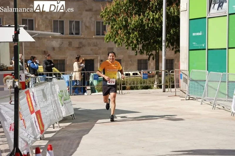 Carrera popular del 23 de abril. Fotos: David Sañudo.