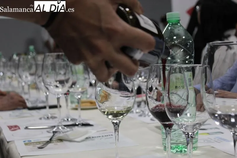 Cata de vino en el Restaurante La Cala. Foto: Federica Pérez