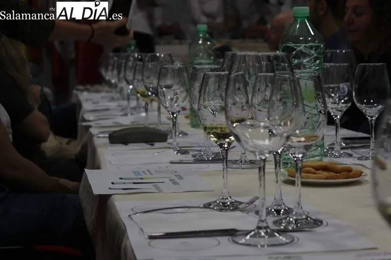 Cata de vino en el Restaurante La Cala. Foto: Federica Pérez