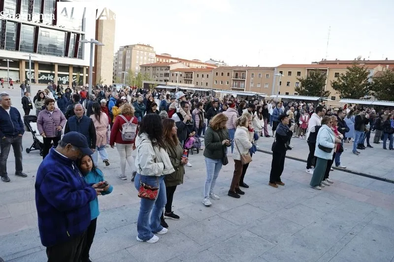Concierto de Carameloraro en la plaza de la Concordia. Fotos: David Sañudo.