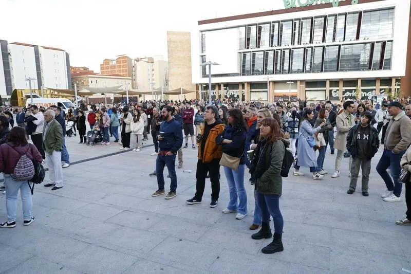 Concierto de Carameloraro en la plaza de la Concordia. Fotos: David Sañudo.