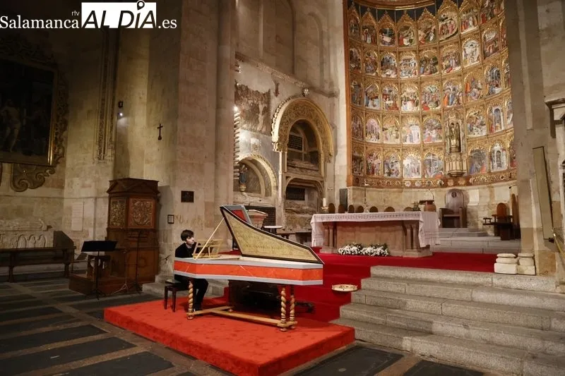 Concierto inaugural del ciclo 'Centenario Telefónica' en la Catedral Vieja de Salamanca. Fotos: David Sañudo