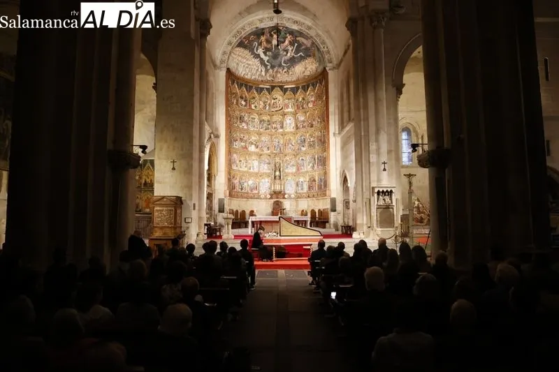 Concierto inaugural del ciclo 'Centenario Telefónica' en la Catedral Vieja de Salamanca. Fotos: David Sañudo