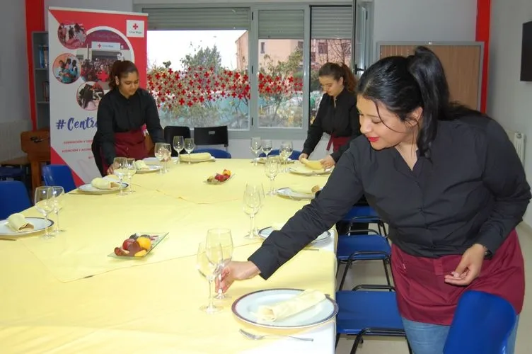 Foto 3 - Semana de puertas abiertas para conocer el Centro Joven de Cruz Roja 