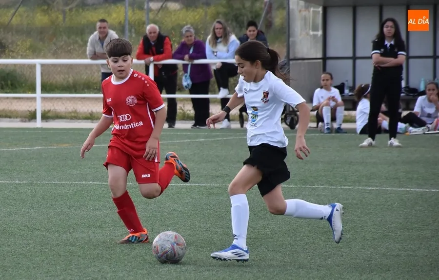 Foto 2 - El Alev&iacute;n Femenino del Ciudad Rodrigo vence al Hergar E dando una gran imagen