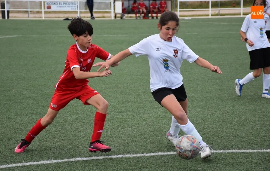 Foto 6 - El Alev&iacute;n Femenino del Ciudad Rodrigo vence al Hergar E dando una gran imagen