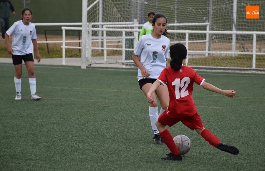 Foto 9 - El Alev&iacute;n Femenino del Ciudad Rodrigo vence al Hergar E dando una gran imagen