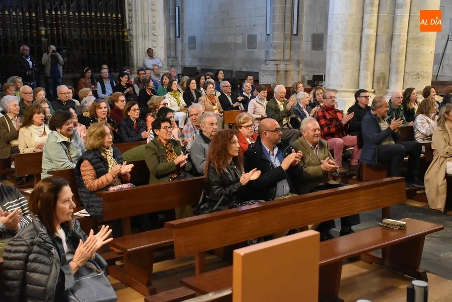 Foto 3 - Gran asistencia al concierto en la Catedral del Coro Aldebar&aacute;n de Madrid