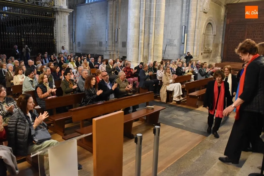 Foto 4 - Gran asistencia al concierto en la Catedral del Coro Aldebar&aacute;n de Madrid