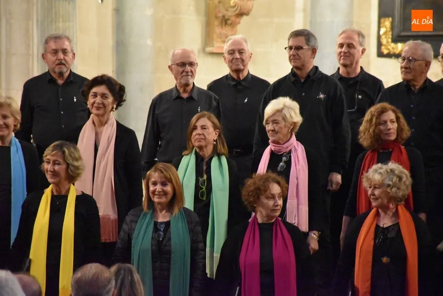 Foto 9 - Gran asistencia al concierto en la Catedral del Coro Aldebar&aacute;n de Madrid