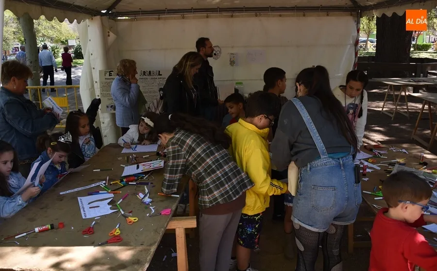 Foto 5 - Los m&aacute;s peque&ntilde;os descubren en la Feria del Libro el singular universo de Fernando Arrabal