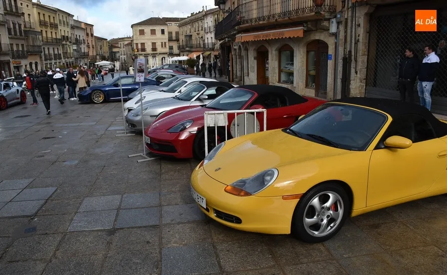 Foto 5 - Cerca de 40 veh&iacute;culos toman parte en el Encuentro de Porsche del que es epicentro Mir&oacute;briga