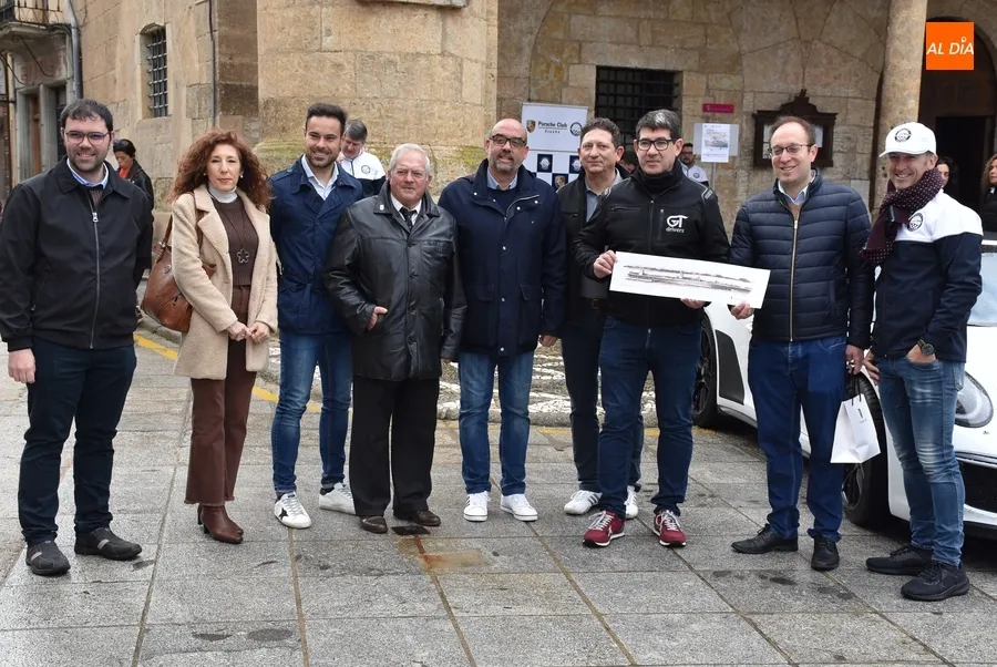 Foto 10 - Cerca de 40 veh&iacute;culos toman parte en el Encuentro de Porsche del que es epicentro Mir&oacute;briga