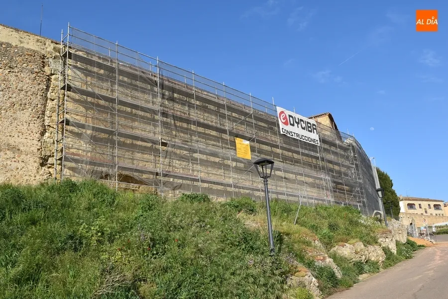 Foto 3 - El Consejo de Ministros aprueba 417.000&euro; adicionales para las obras de emergencia de la muralla