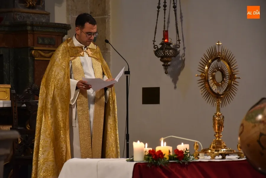 Foto 7 - Redondeada con una Vigilia las cl&aacute;sicas &lsquo;12 Horas de Oraci&oacute;n por las Vocaciones&rsquo;