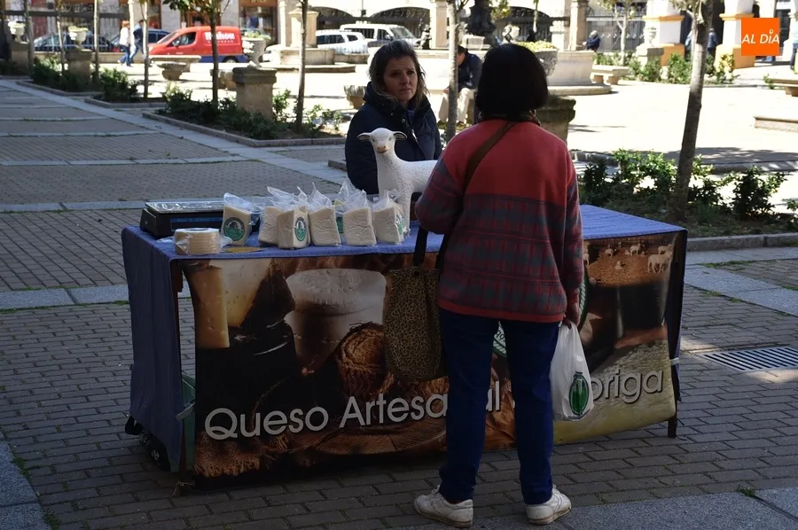 Foto 4 - El 23 de abril adelanta al lunes el cl&aacute;sico mercado de los martes