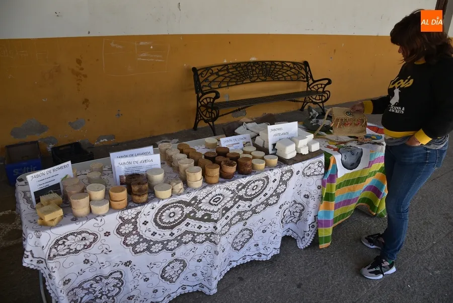 Foto 6 - El 23 de abril adelanta al lunes el cl&aacute;sico mercado de los martes