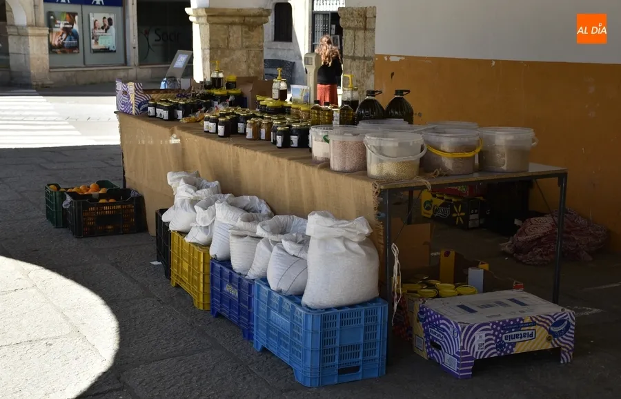 Foto 9 - El 23 de abril adelanta al lunes el cl&aacute;sico mercado de los martes