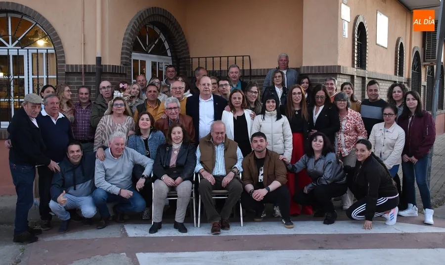 Foto 10 - Juan Luis Benito recibe un homenaje sorpresa por su jubilaci&oacute;n