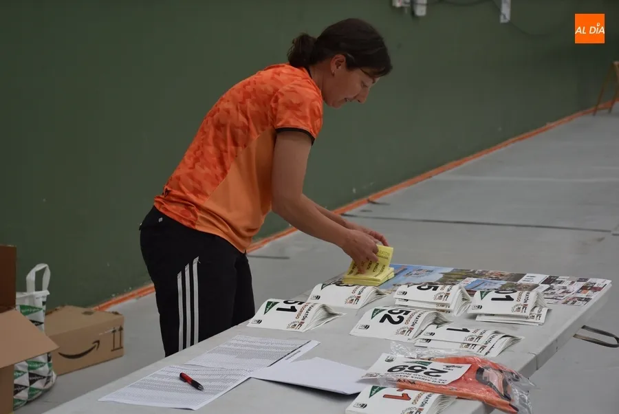 Foto 5 - Tarde de peregrinaci&oacute;n hasta Conde de Fox&aacute; en busca del dorsal para la Media Marat&oacute;n