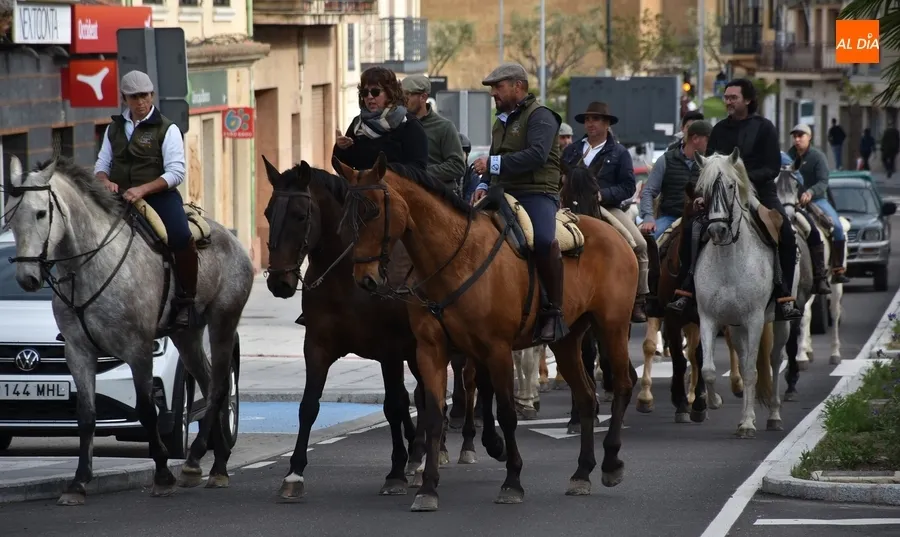 Foto 6 - Inician su cabalgada los 26 jinetes participantes en la Ruta Ecuestre de las Fortificaciones