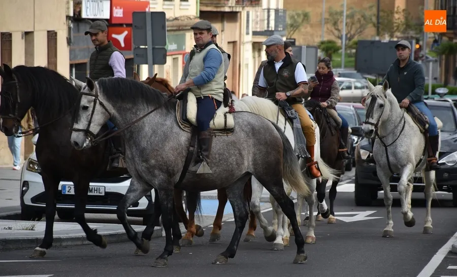 Foto 9 - Inician su cabalgada los 26 jinetes participantes en la Ruta Ecuestre de las Fortificaciones