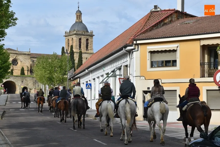 Foto 11 - Inician su cabalgada los 26 jinetes participantes en la Ruta Ecuestre de las Fortificaciones