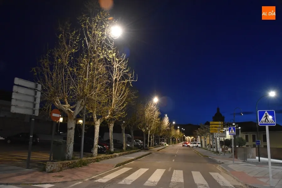 Foto 3 - Las c&eacute;ntricas avenidas de Sefarad y Yurramendi cambian de iluminaci&oacute;n
