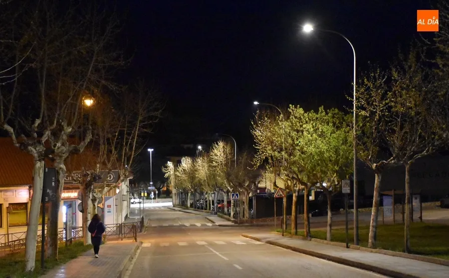 Foto 6 - Las c&eacute;ntricas avenidas de Sefarad y Yurramendi cambian de iluminaci&oacute;n