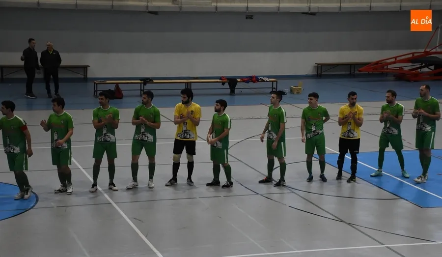 Foto 4 - El III Senior se lleva un rocoso partido ante Cu&eacute;llar con una contundente 2&ordf; parte