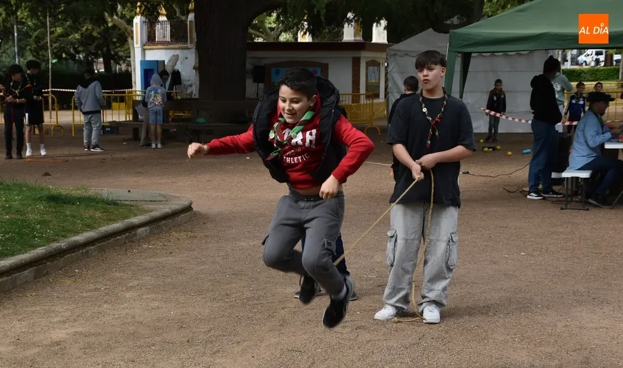 Foto 8 - Entretenida ma&ntilde;ana de juegos con el Grupo Scout Kennedy y su Feria del Chirimichi