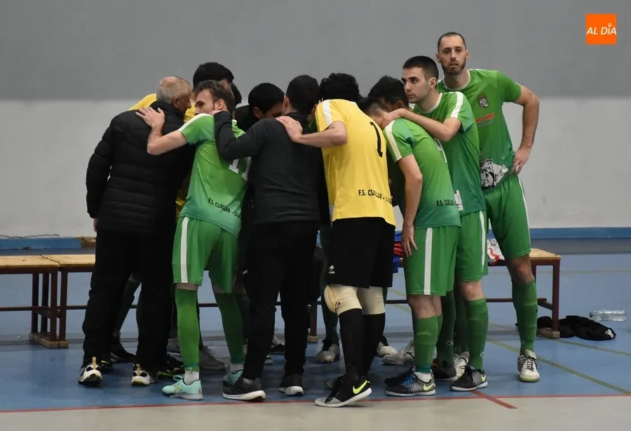 Foto 7 - El III Senior se lleva un rocoso partido ante Cu&eacute;llar con una contundente 2&ordf; parte