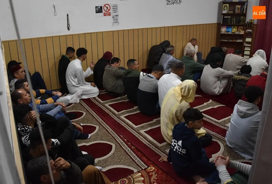 Foto 7 - Los musulmanes de Mir&oacute;briga y comarca celebran la &uacute;ltima oraci&oacute;n del viernes dentro del Ramad&aacute;n