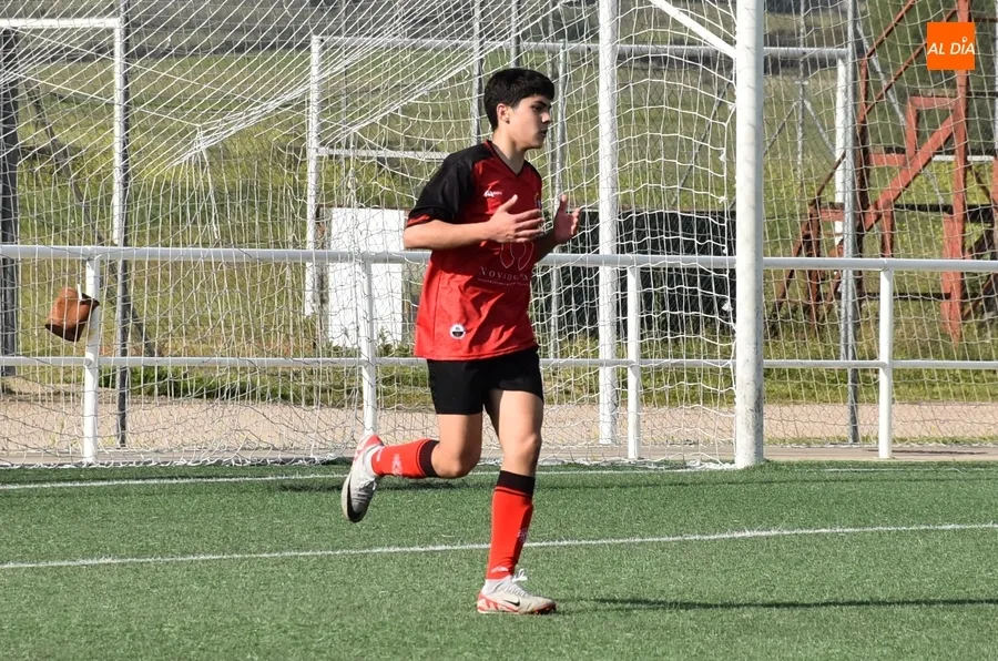 Foto 7 - #M [12-14 ABR] Los juveniles del Ciudad Rodrigo y B&eacute;jar firman tablas en su duelo en la zona baja