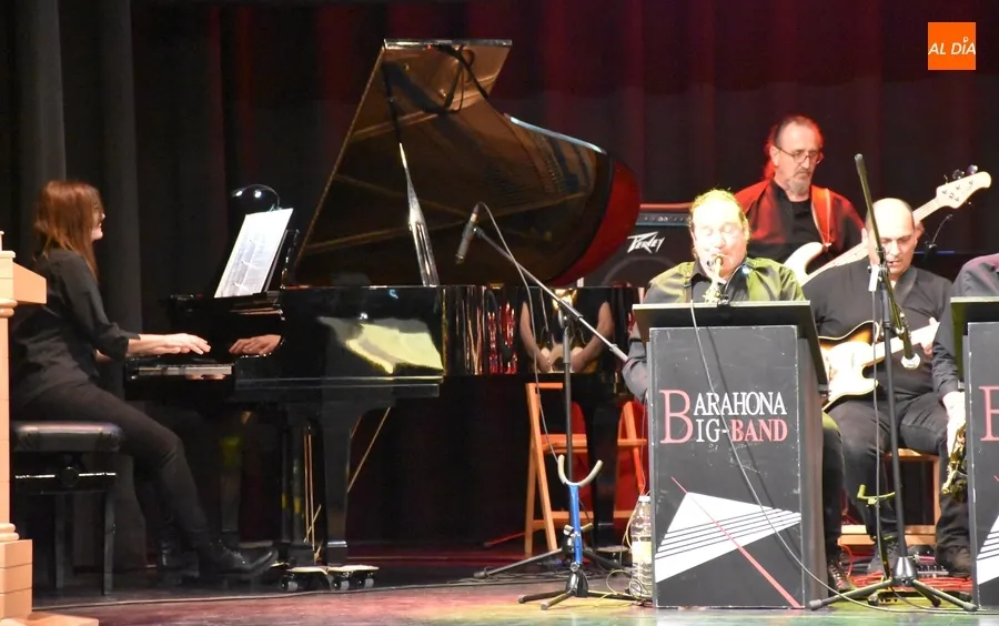 Foto 10 - FICCI-ON entrega con un canto a la paz los premios de su 13&ordf; edici&oacute;n