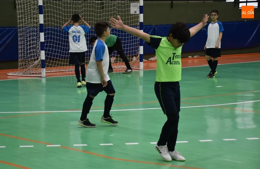 Foto 4 - Liminares B se lleva la Final Four Benjam&iacute;n de los Juegos Escolares
