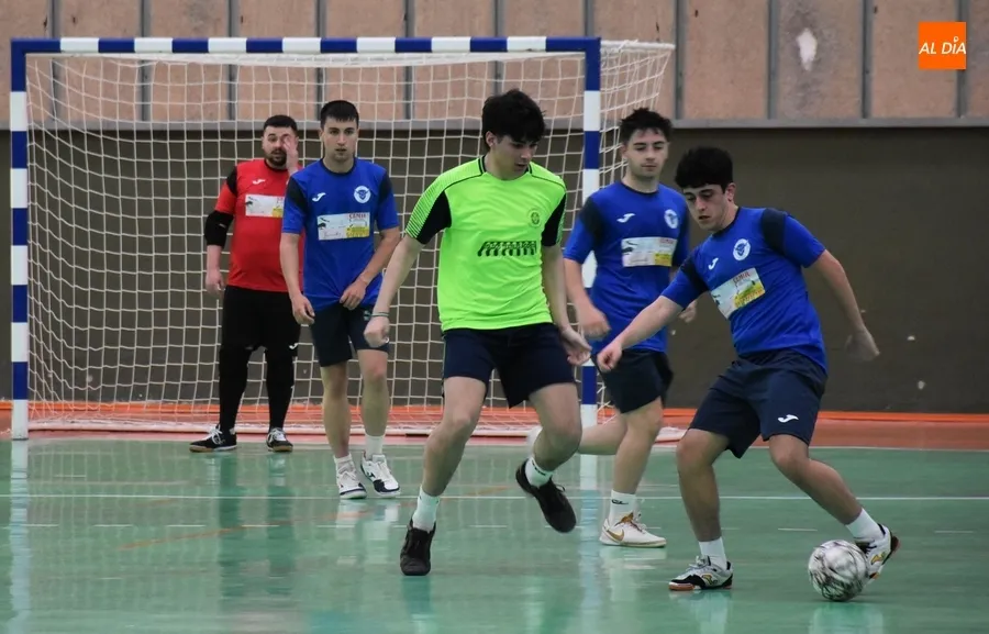 Foto 7 - Nido FC endosa una manita al III de Futormes en el cierre liguero de ambos