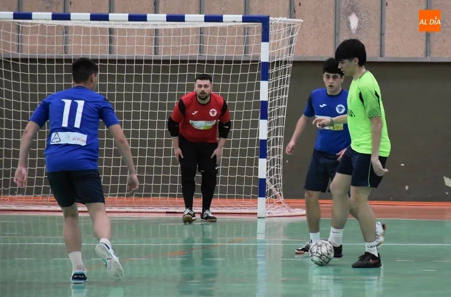 Foto 8 - Nido FC endosa una manita al III de Futormes en el cierre liguero de ambos