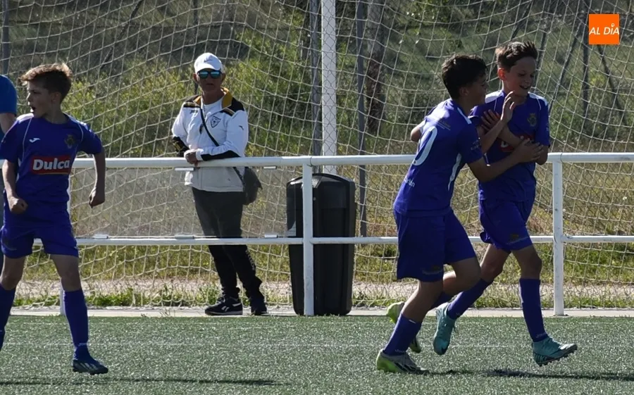 Foto 3 - Victoria con remontada del Alev&iacute;n A del Ciudad Rodrigo ante el equipo que le preced&iacute;a