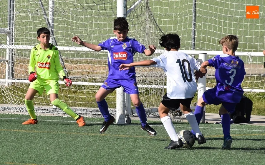 Foto 8 - Victoria con remontada del Alev&iacute;n A del Ciudad Rodrigo ante el equipo que le preced&iacute;a